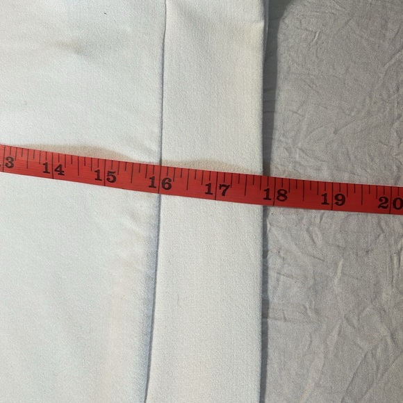 Old Navy Active Wear Cropped 1/2 Sleeve Lightweight Sweatshirt Size M - Picture 8 of 9